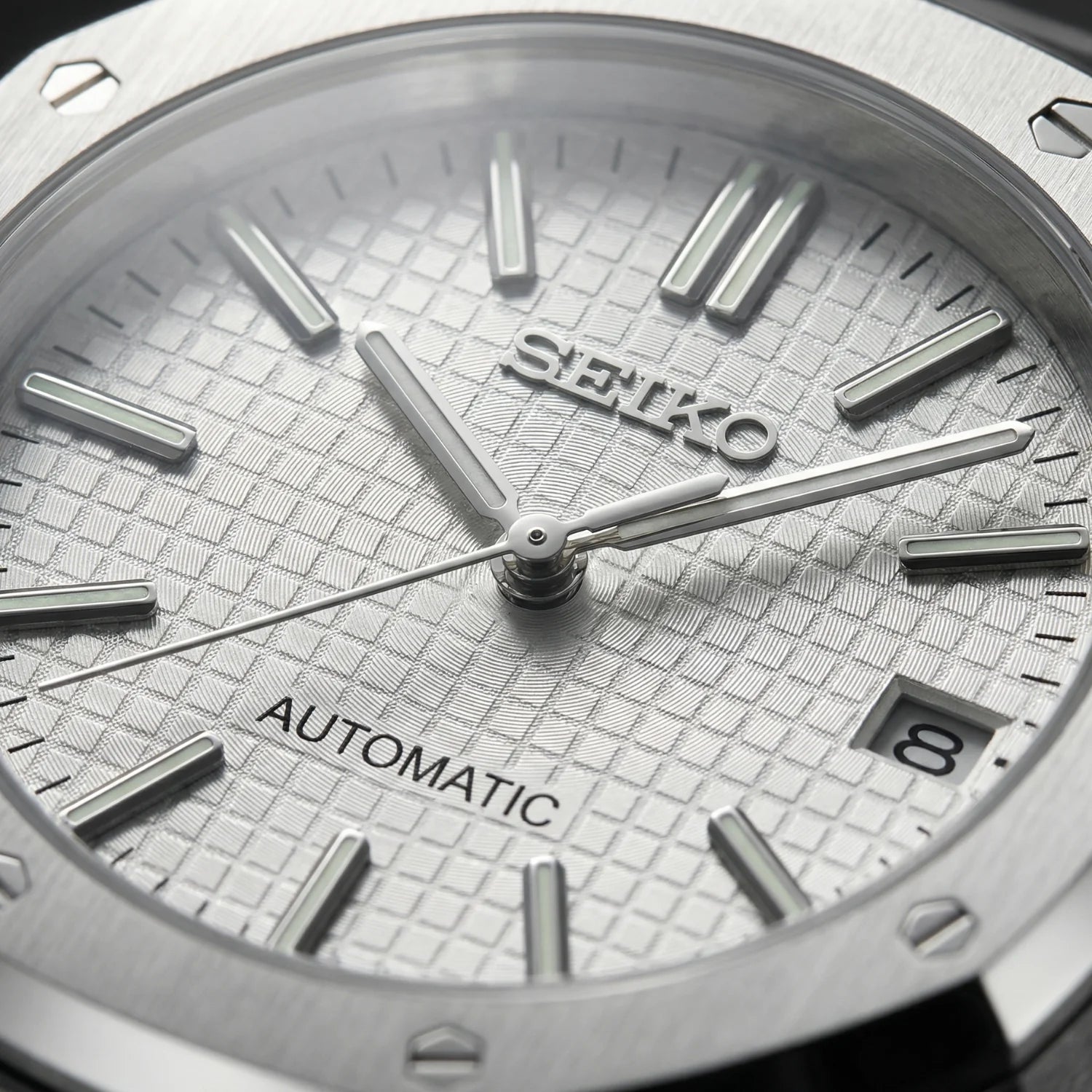 Royal Seikoak - White