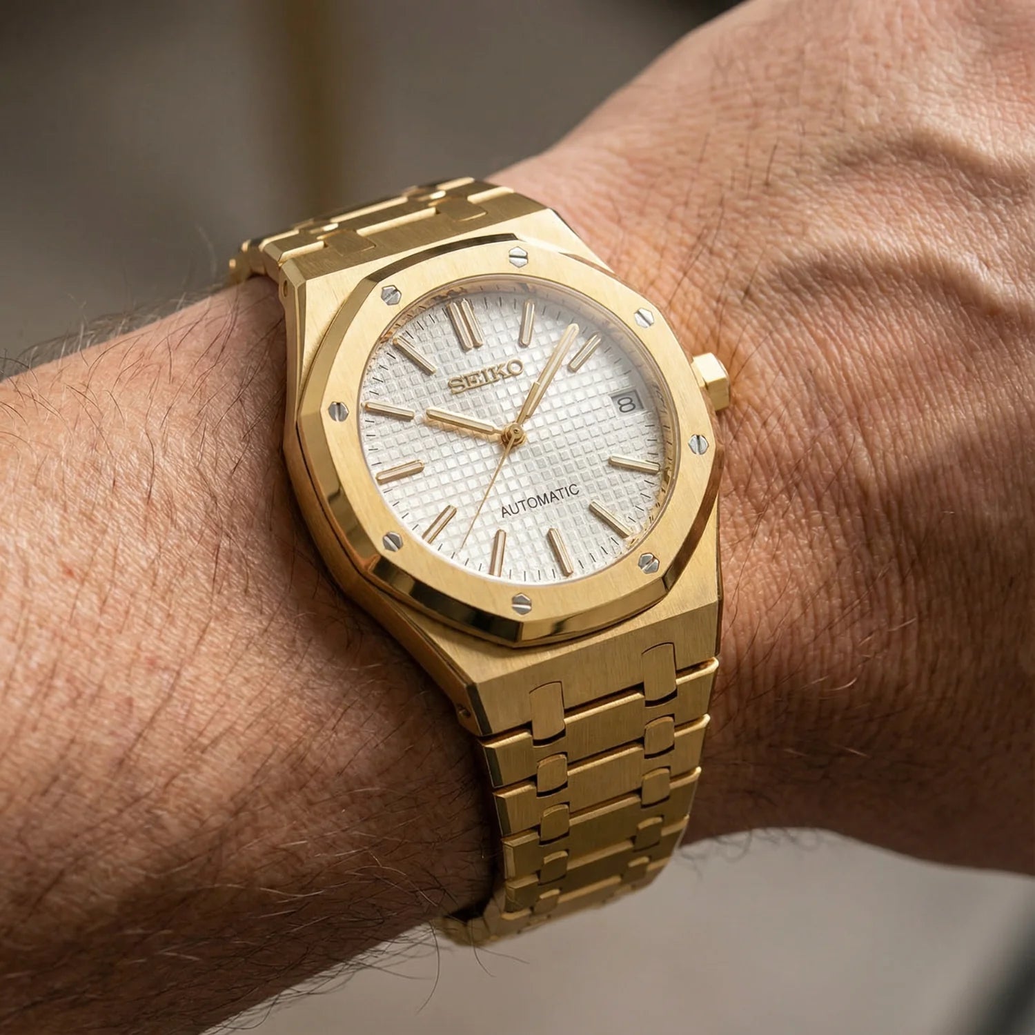 Royal Seikoak - Gold White