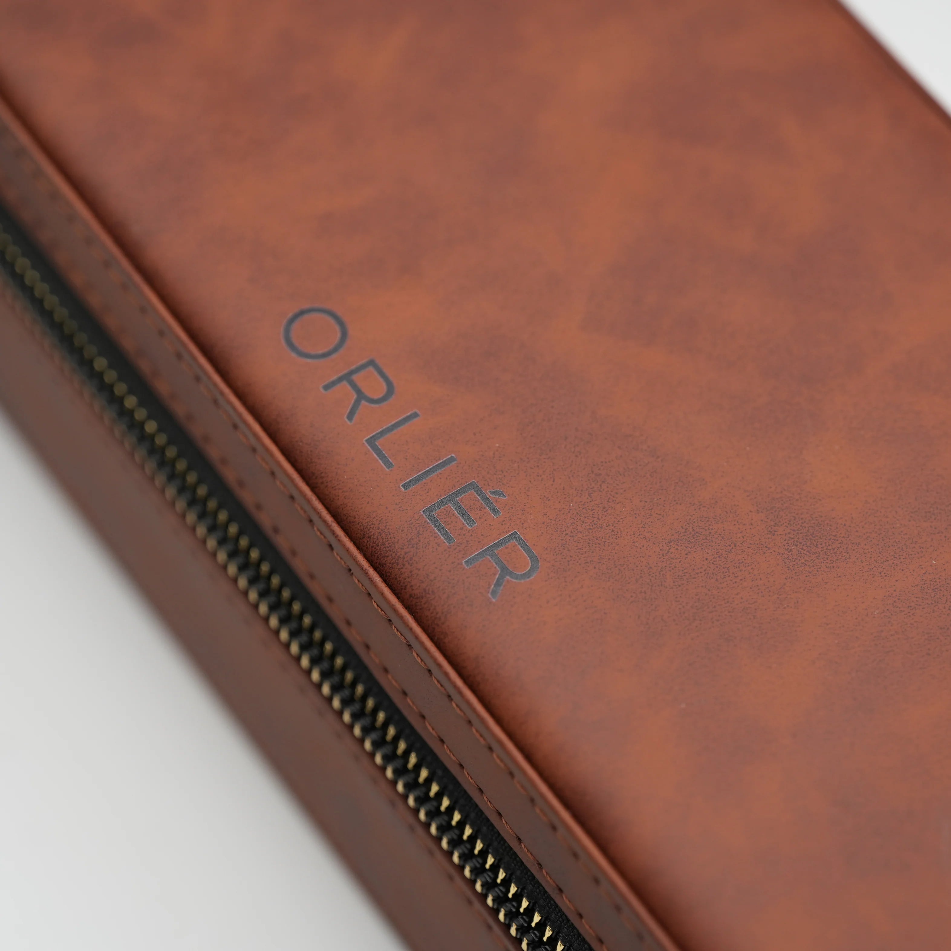 Orliér VaultCase – 6 Slots Customize
